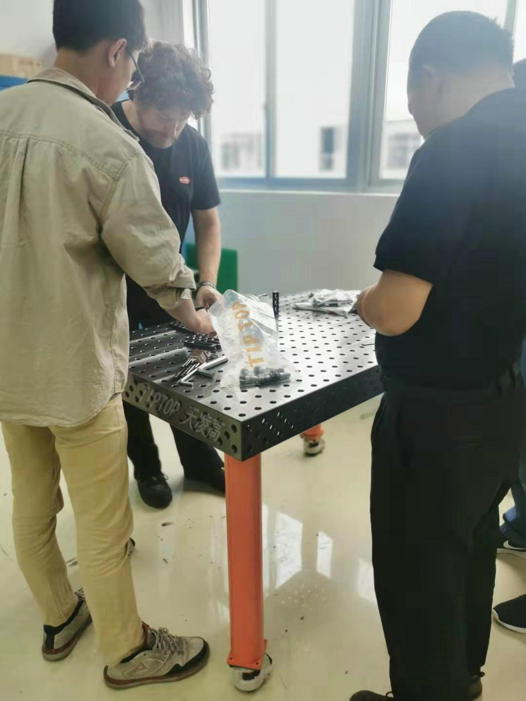 三維柔性焊接工裝