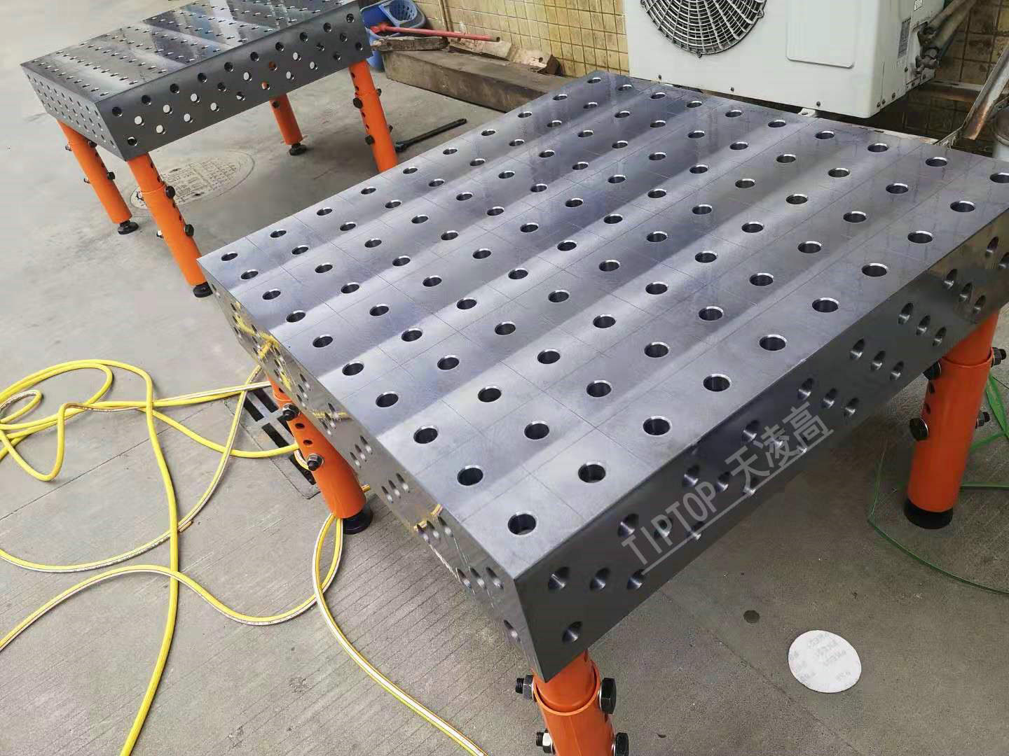 三維柔性焊接工裝平臺