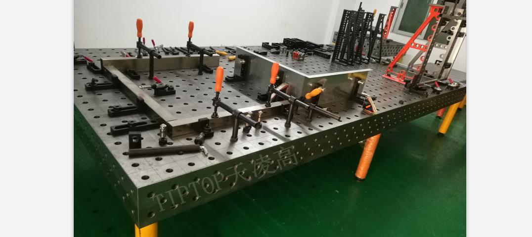 汽車(chē)制造焊接工裝